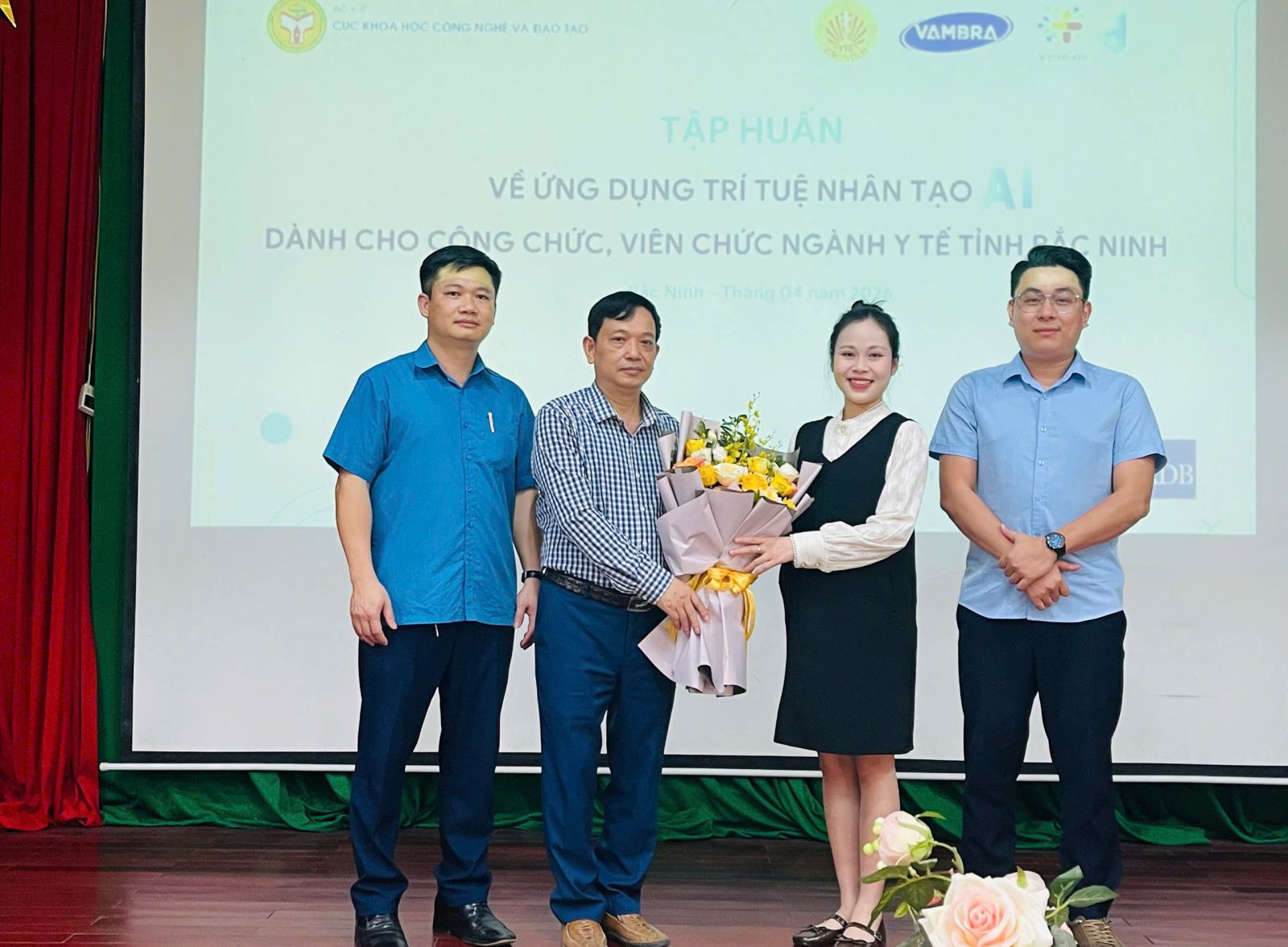 TẬP HUẤN ỨNG DỤNG TRÍ TUỆ NHÂN TẠO (AI) CHO CÁN BỘ Y TẾ  BỆNH VIỆN ĐA KHOA TÂN YÊN